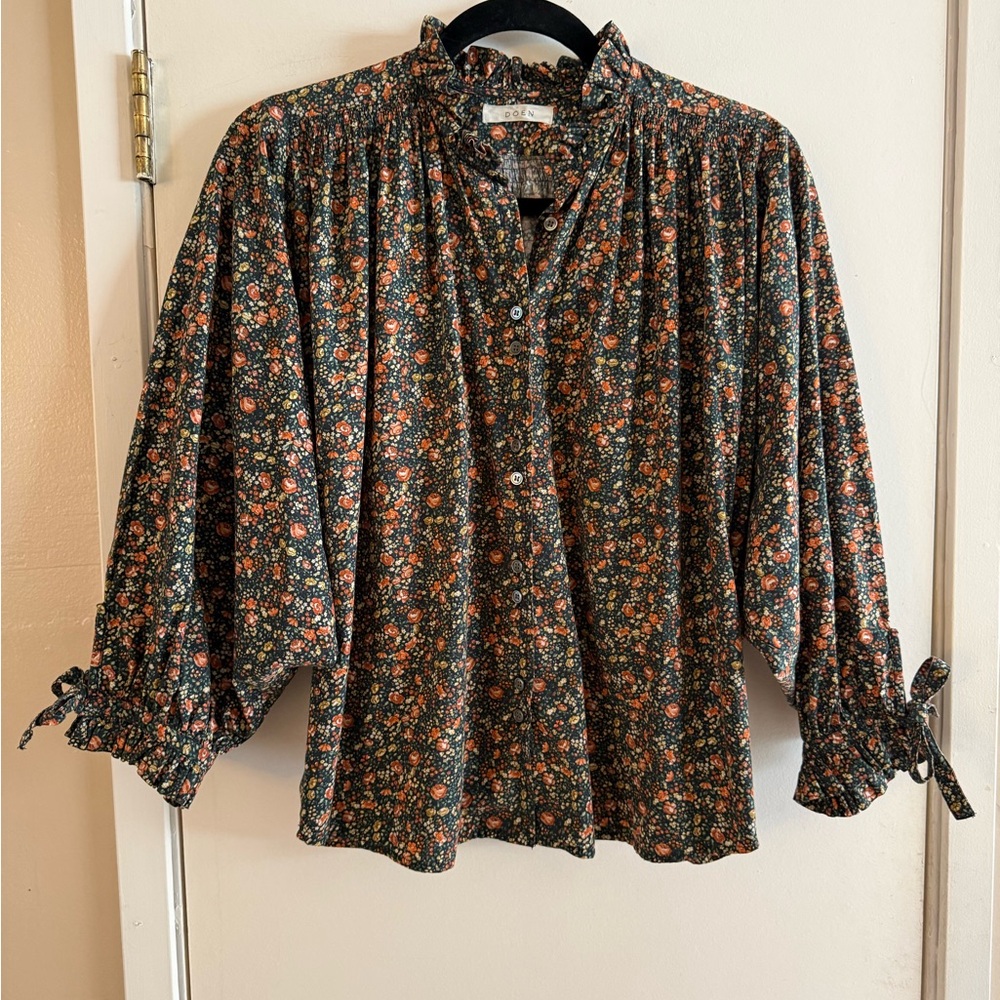 Doen Rose Top in Green Floral